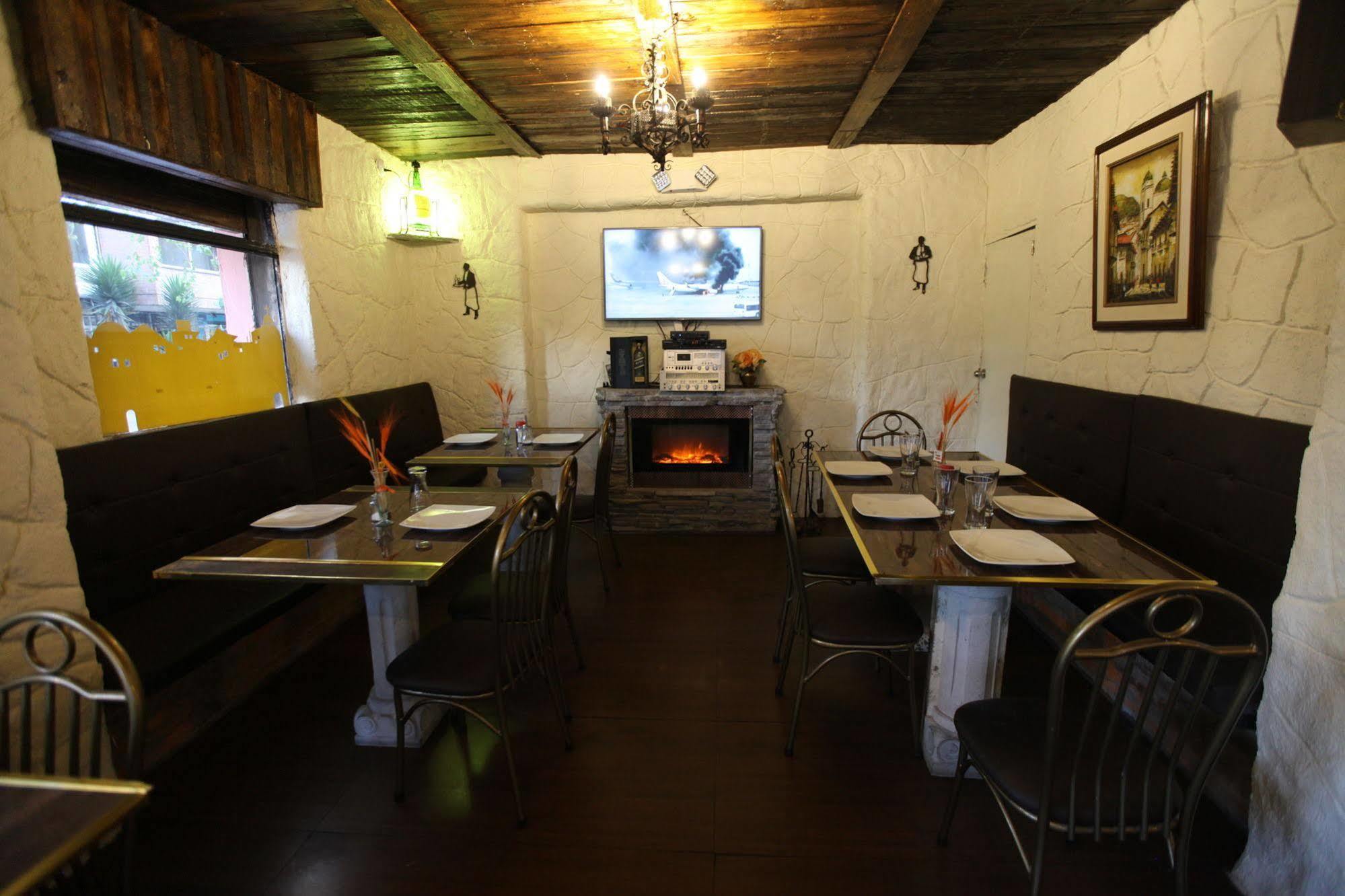 Hotel Quito Antiguo Bagian luar foto